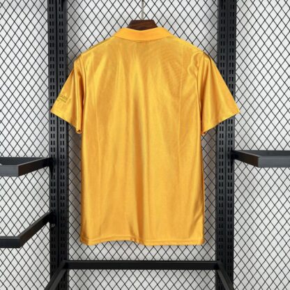 Wolves 2025/26 70th Snniversary camiseta - Image 2