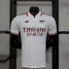 Arsenal 2025/26 tercera camiseta versión jugador