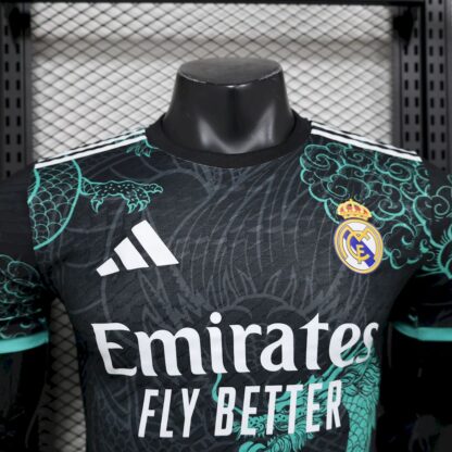 Real Madrid 2025/26 Black Green Dragon Edition camiseta versión jugador - Image 4