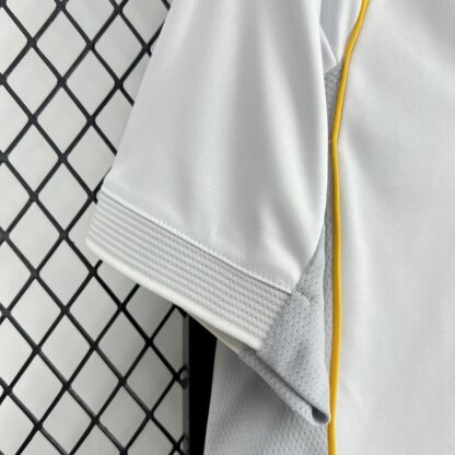 Real Madrid 2025/26 local camiseta - Image 10