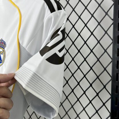 Real Madrid 2025/26 local camiseta - Image 5