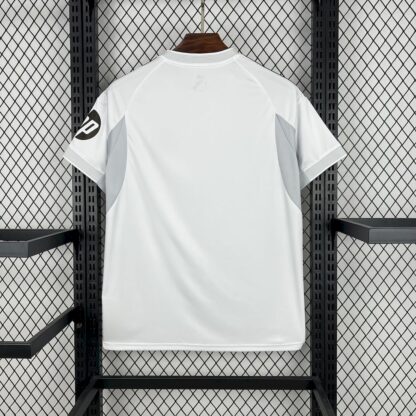 Real Madrid 2025/26 local camiseta - Image 2