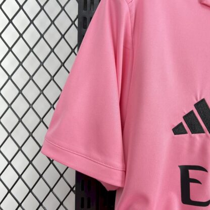 Real Madrid 2025/26 Pink special edition camiseta - Image 6