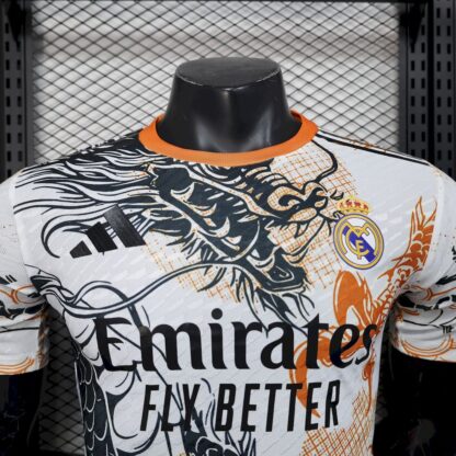 Real Madrid 2025/26 Black and white dragon version camiseta versión jugador - Image 6