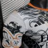 Real Madrid 2025/26 Black and white dragon version camiseta versión jugador - Image 3