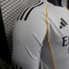 Real Madrid 2025/26 local manga largas camiseta versión jugador - Image 5