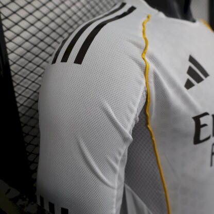 Real Madrid 2025/26 local manga largas camiseta versión jugador - Image 5