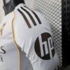 Real Madrid 2025/26 local manga largas camiseta versión jugador - Image 3