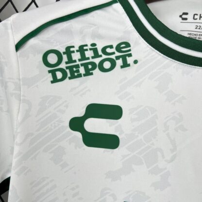 Club León F.C. 2024/25 visitante niños conjunto - Image 14