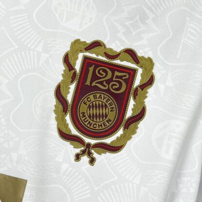 Bayern Munich 2024/25 125 Anniversary White camiseta - Image 9