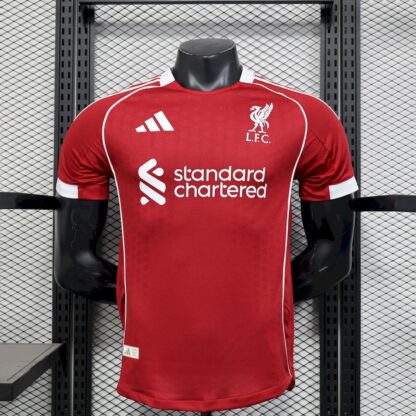 Liverpool 2025/26 local camiseta versión jugador