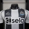 Newcastle United 2025/26 local camiseta versión jugador - Image 4