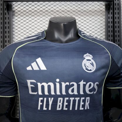 Real Madrid 2025/26 visitante camiseta versión jugador - Image 3