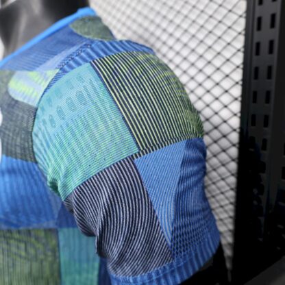 Real Madrid 2025/26 Pre-match entrenamiento suit camiseta versión jugador - Image 5