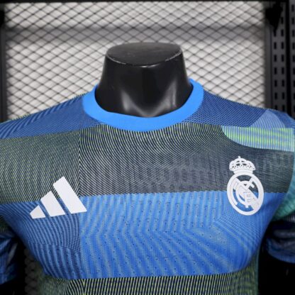 Real Madrid 2025/26 Pre-match entrenamiento suit camiseta versión jugador - Image 4