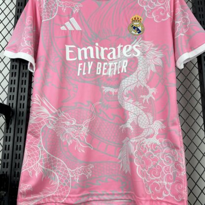 Real Madrid 2025/26 Pink Dragon Special Edition camiseta - Image 3