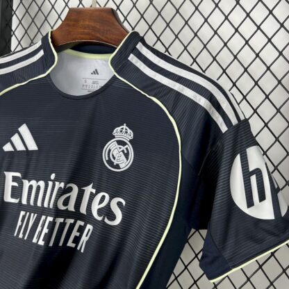 Real Madrid 2025/26 visitante camiseta - Image 5