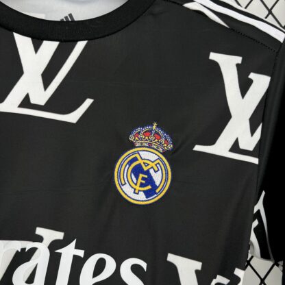Real Madrid 2025/26 Louis Vuitton Joint Edition Black camiseta - Image 4