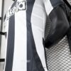 Newcastle United 2024/25 local camiseta versión jugador - Image 4