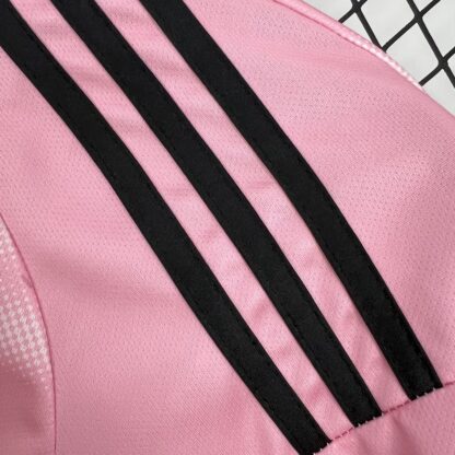 Real Madrid 2024/25 Special Edition Pink White camiseta - Image 8