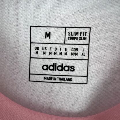 Real Madrid 2024/25 Special Edition Pink White camiseta - Image 3