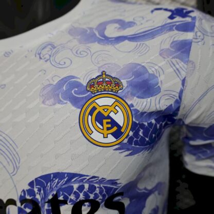 Real Madrid 2025/26 Special Edition  camiseta versión jugador - Image 4