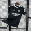 Real Madrid 2025/26 entrenamiento camiseta