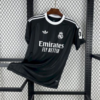 Real Madrid 2025/26 entrenamiento camiseta
