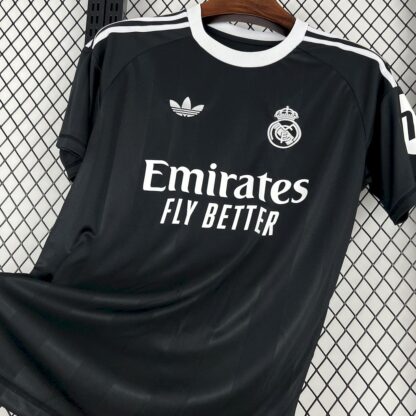 Real Madrid 2025/26 entrenamiento camiseta - Image 4