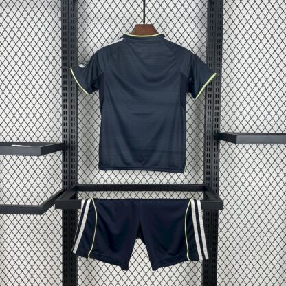 Real Madrid 2025/26 visitante niños conjunto - Image 2