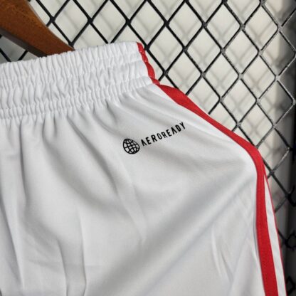 S.C Internacional 2023/24 local pantaloneta - Image 3