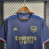 Arsenal 2023/24 Co-branded camiseta - Image 3
