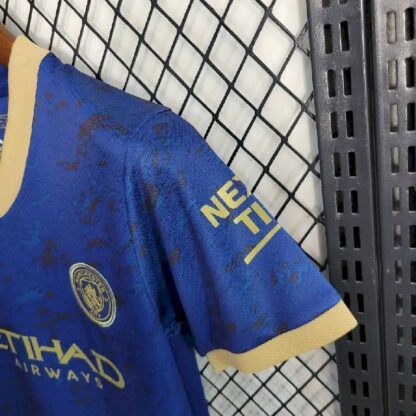 Manchester City 2023/24 Blue Special Edition niños conjunto - Image 4