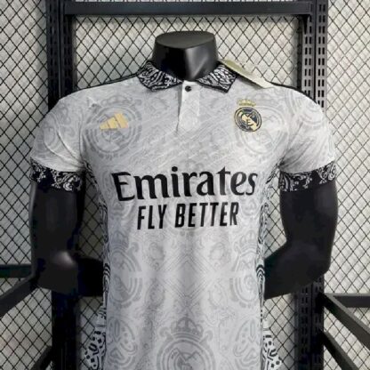 Real Madrid 2023/24 Classic Edition camiseta versión jugador - Image 2
