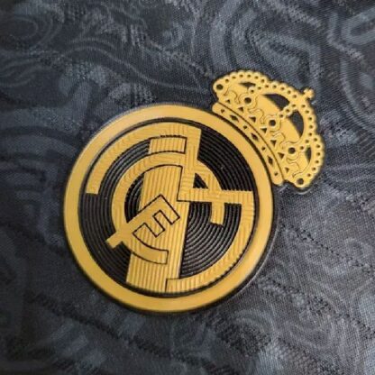Real Madrid 2023/24 Classic Edition camiseta versión jugador - Image 6