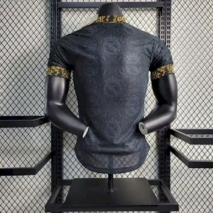 Real Madrid 2023/24 Classic Edition camiseta versión jugador - Image 10