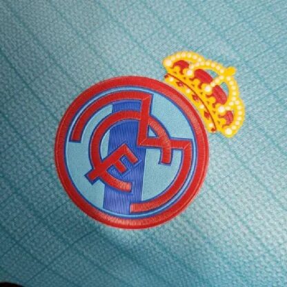 Real Madrid 2023/24 Classic Edition camiseta versión jugador - Image 5