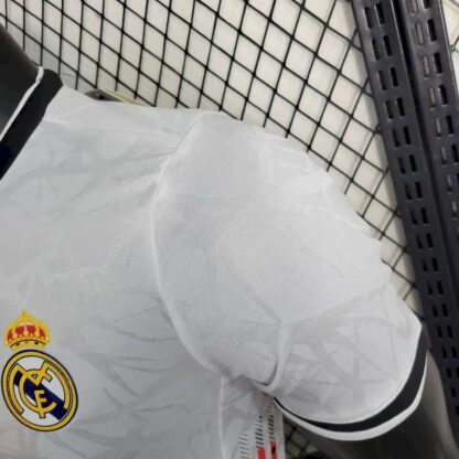 Real Madrid 2023/24 Co-branded Edition camiseta versión jugador - Image 6