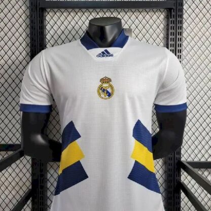 Real Madrid 2023/24 Casual camiseta versión jugador - Image 2